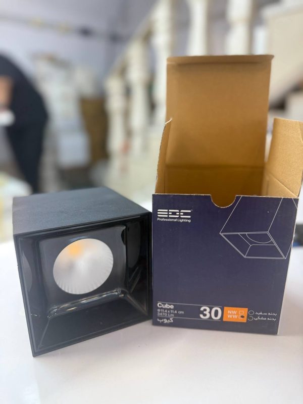 چراغ کیوب 30 وات روکار EDC